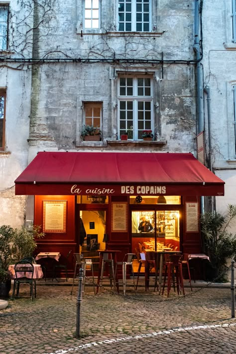 French Cafe Exterior Design, Italian Cafe Exterior, Italian Store Fronts, Parisian Cafe Exterior, Italy Aesthetic Restaurant, French Bistro Exterior Store Fronts, Cafe Facade, Italian Coffee Shop, Paris Restaurants Exterior