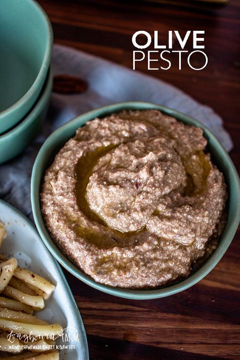 Olive Pesto Recipe, Best Pesto Recipe, Olive Pesto, Homemade Pesto Recipe, Pesto Sauce For Pasta, Homemade Pesto Sauce, Comfort Pasta, Tortellini Recipes, Italian Pasta Recipes