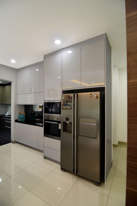 Kitchen Cabinets Fridge Side, Kitchen Tall Unit Wall, Tall Units In Kitchen With Fridge, Fridge And Oven Cabinet, Modern Kitchen Fridge Cabinet, Kitchen Tall Cabinet Ideas Modern, Fridge Partition Design, Modern Fridge Design, Fridge Unit Design