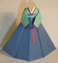 Origami -Korean traditional dress, Hanbok Hanbok is the national costume of Korea. Description from pinterest.com. I searched for this on bing.com/images Origami Game, Origami Doll, Green Korean, Korean Items, Dress Origami, Korean Crafts, Origami Ornaments, Origami Dress, Korea Dress