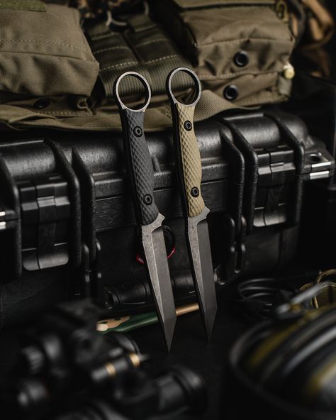 🏴‍☠️ S E R P E N T T If you’re looking for a tactical blade and space is a premium on your gear, then the Serpent is the knife for you! Its slimline FlexTech sheath takes up minimal room on your kit, and the 1.125” ring allows for an easy draw, with or without gloves. The blade features a Tanto grind, leaving two razor sharp straight edges. Each Serpent is made here at the Toor manufacturing facility, in San Diego, CA and includes a black FlexTech KYDEX® sheath compatible with any of our m... Tactical Gear Storage, Minimal Room, Edc Carry, Easy Draw, Benchmade Knives, Tactical Gear Loadout, Mens Toys, Karambit Knife, Kydex Sheath