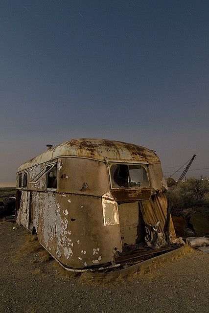 Abandoned Trailer, Night Full Moon, Abandoned Property, Abandoned Mansions, Urban Exploration, Don't Leave, Abandoned Buildings, Vintage Camper, Back To Nature