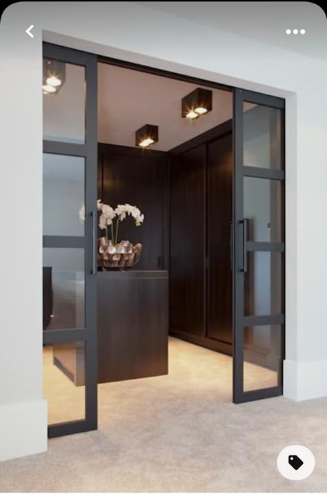 Ideas Armario, Partition Door, Walk In Closet Design, Interior Design Per La Casa, 아파트 인테리어, Ski Chalet, Design Del Prodotto, Dressing Room Design, Closet Designs