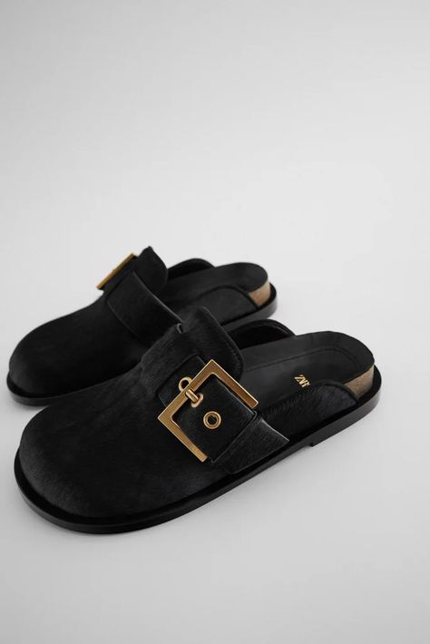 Urban Shoes, Half Shoes, Daily Shoes, Shoe Trend, Ugg Tasman Slippers, Ugly Shoes, Shoes Too Big, Winter 23, Leather Clogs