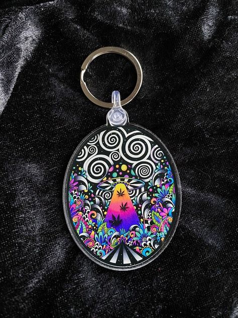 Trippy Accessories, Lsd Stamp, Weirdcore Keychain, Trippy Keychain, Trippy Stickers Design, Art Trippy, Trippy Alien, Alien Design, Acrylic Keychains