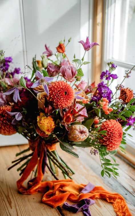 Jessica & Ciarán's Vibrant Autumn Marriage ceremony Day - Swanky Wedding Wildflower Wedding Ceremony, October Bouquet, Woods Photoshoot, Fall Boutonnieres, Wildflower Wedding Theme, Bright Wedding Colors, Flower Boquet, Bridal Bouquet Fall, Wedding Colours