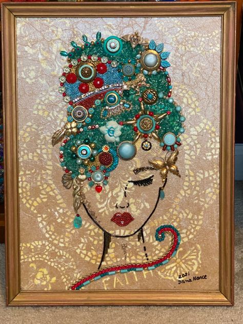 What To Do With Old Jewelry Ideas Diy, Broach Art Ideas, Beaded Pictures On Canvas, Art From Jewelry, Art Made From Old Jewelry, Art From Old Jewelry, Art With Old Jewelry, Bead Art On Canvas, Easy Art Projects For Adults