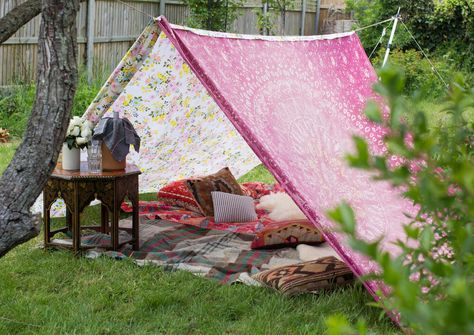 Diy Shade Sail, Backyard Tent, Diy Tent, Shade Tent, Diy Shades, Tent Pegs, Shade Canopy, Teepee Tent, Back Yard Ideas