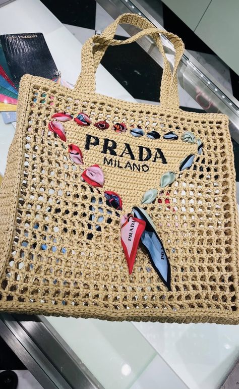 Prada Crochet Bag, Diy Bags Jeans, Perfect Job, I Am An Artist, Colorful Handbags, Macrame Bag, Beautiful Handbags, Raffia Bag, My Makeup