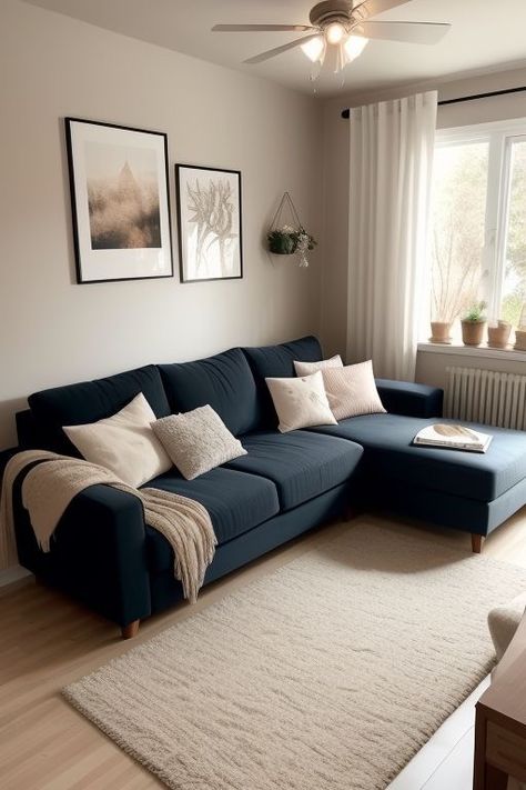 Home Office Themes, Navy Sofa Living Room, Blue Sofas Living Room, Blue Couch Living Room, Navy Living Rooms, Navy Blue Living Room, Blue Couch, Apartment Living Room Design, Casa Vintage