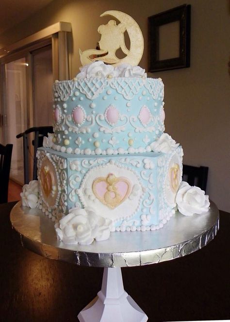 Sailor Moon birthday cake Rococo Cake, Sailor Moon Cakes, Sailor Moon Party, Sailor Moon Birthday, Sailor Moon Wedding, Wedding Cake Prices, Anime Cake, Anime Wedding, Moon Party