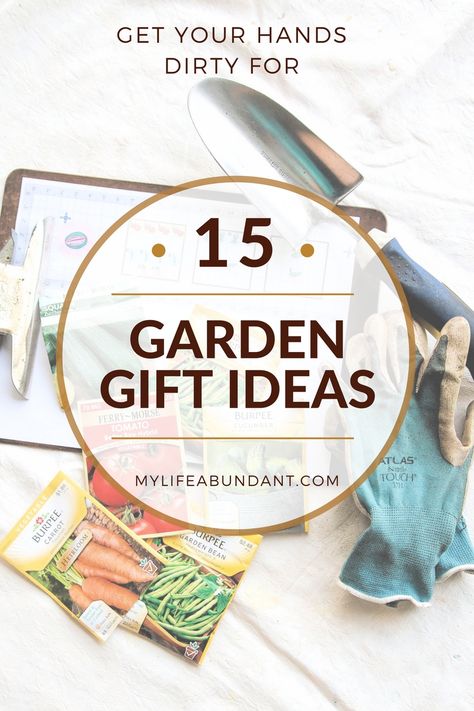 Looking for gift ideas for the gardener on your list? Here are 15 items any gardener would love to have via @tammy1999 Garden Gift Ideas, Romantic Candle Dinner, Gift Card Presentation, Souvenir Display, Girlfriend Anniversary Gifts, Personal Gifts, Digi Scrapbooking, The Gardener, Garden Gift