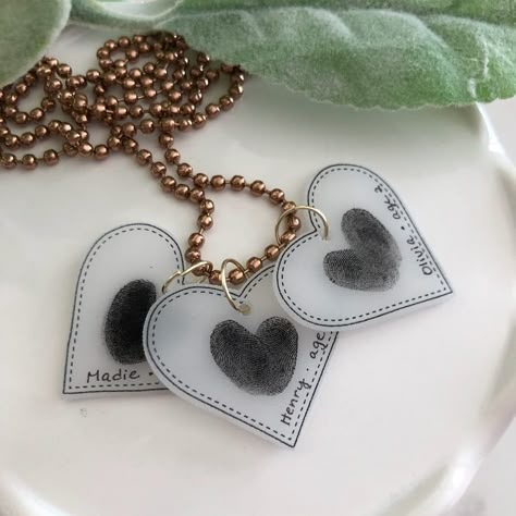 Craft Warehouse on Instagram: “This Finger Print Heart Shrinky Dink Necklace is such a fun project for kiddos and you don’t have to use an oven! Go to our link in profile…” Valentine Shrinky Dink Ideas, Shrinky Dink Mothers Day Ideas, Shrinky Dink Ideas Templates, Shrinky Dink Christmas Ornaments, Finger Print Heart, Shrinky Dink Necklace, Shrinky Dink Ideas, Shrinky Dink Keychain, Shrinks Dink