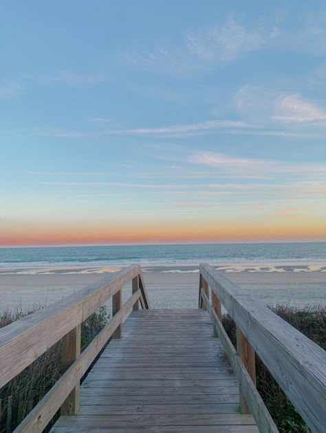 Beach At Sunset, Pretty Beach, Coastal Life, Pretty Landscapes, Beach Wallpaper, Pretty Sky, Beach Living, Sunset Pictures, Alam Yang Indah