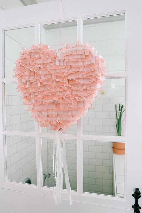 5 Fun Valentine's Day Decorating Ideas - The Ginger Home Decorate For Valentines Day, Valentines Day Brunch, Heart Pinata, Diy Valentine's Crafts, Pinata Ideas, Simple Diys, Decor Valentines Day, Piñata Ideas, Diy Pinata