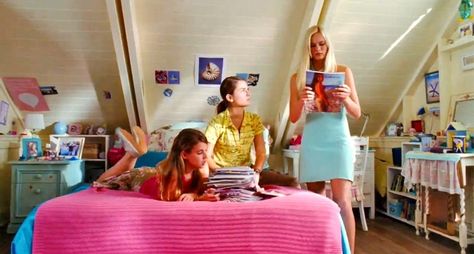 Ref: Teenage Bedrooms Aquamarine 2000 Music Aesthetic, Early 2000s Bedroom, Film Bedroom, Aquamarine Movie, 2000s Bedroom, Movie Bedroom, 2000s Room, 2000 Music, 90s Teen