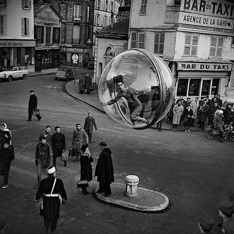 Melvin Sokolsky 1963 Bubble Series » ISO50 Blog – The Blog of Scott Hansen (Tycho / ISO50) Hieronymous Bosch, Girl In Paris, Garden Of Earthly Delights, Photoshop Images, Hieronymus Bosch, Paris Pictures, Paris Photo, Arte Sketchbook, Harper's Bazaar