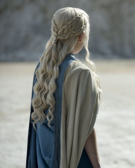 Daenerys Targaryen Braid, Daenerys Braids, Daenerys Targaryen Hair, Daenerys Hair, Targaryen Hair, Long White Hair, Targaryen Aesthetic, Girls Braids, Hair Shows