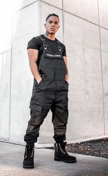 Wearpack Outfit Men, Mens Dungarees Street Style, Mens Coverall Outfit, Mens Dungarees Outfit, Mechanic Fashion Men, Mechanic Aesthetic Outfit Men, Dungarees Outfit Men, Men Overalls Outfits, Mens Overalls Outfits