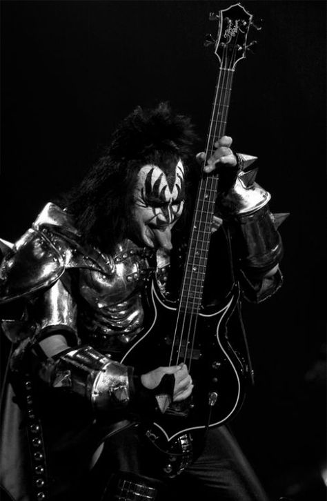 Kiss Group, Kiss Artwork, Gene Simmons Kiss, Kiss Music, Eric Singer, Kiss Concert, Vinnie Vincent, Kiss Me Love, Rock N Roll Art