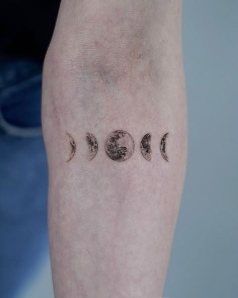 𝐖-𝐢𝐧𝐤 | . Moon phase | Instagram Tattoos Architecture, Sky Tattoos, Moon Phases Tattoo, Brush Tattoo, Tatoo Inspiration, Moon Tattoo Designs, Mom Tattoo, Wrist Tattoos For Women, Small Hand Tattoos