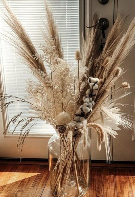 Tall Vase Pampas, Floor Vase Farmhouse, Clear Vase With Pampas, Big Vase With Pampas, Pampas Floor Vase, How To Arrange Pampas In Vase, Tall Vase With Pampas, Fall Floral Arrangements Tall Vase, Large Clear Vase Filler Ideas