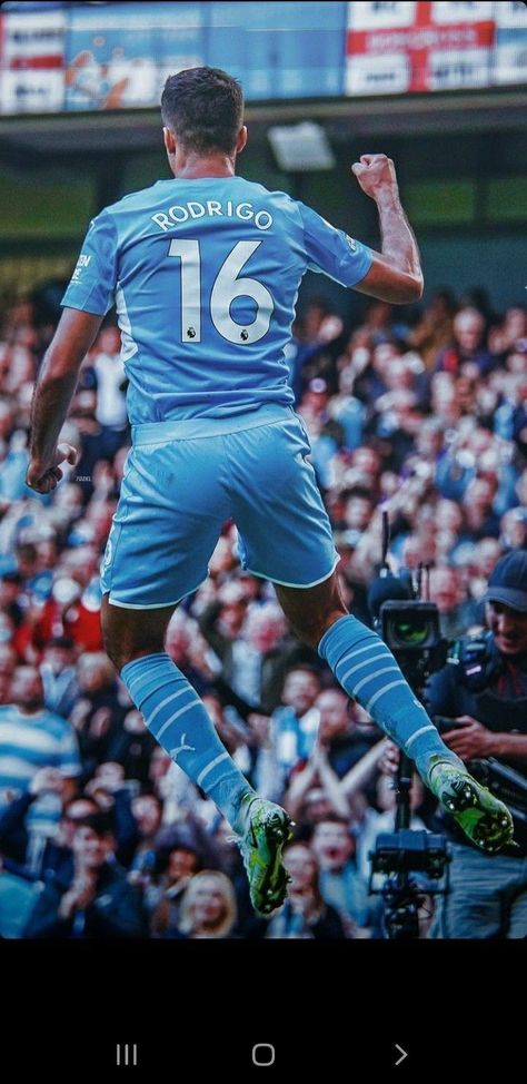 Rodri Wallpaper, Rodri Manchester City, Man City, Leicester City, City Wallpaper, Cute Disney Wallpaper, Cute Disney, Leicester, Disney Wallpaper