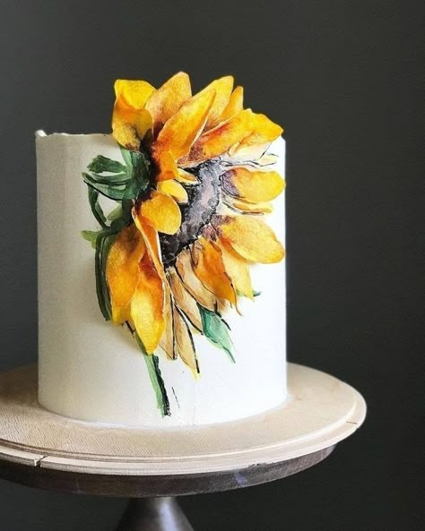 Sunflower Birthday Cakes, Giraffe Cake, Sunflower Wedding Cake, Learn Cake Decorating, Sunflower Cake, Artist Cake, Floral Cakes, Spring Cake, Modern Cakes