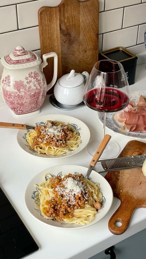 Dinner For Couples, Gourmet Appetizers, Homecooked Meals, Gourmet Cooking, Evening Meals, Vintage Recipes, Food Cravings, How To Cook Pasta, Quick Easy Meals