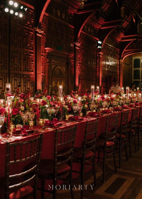 Moriarty Events - Luxury Brand Christmas Party Cartier Christmas Dinner Table Decorations, Dinner Table Decorations, Carol Singers, Red Gold Wedding, Red Bridal Bouquet, Mother Wedding, Christmas Dinner Table, Dinner Party Table, Dinner Event