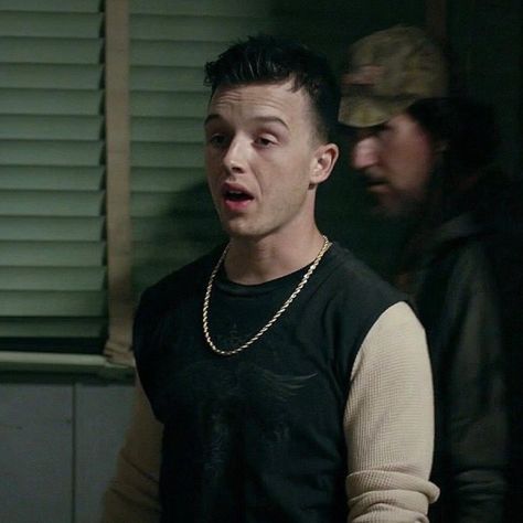 Mickey Milkovich, Shameless Scenes, Shameless Mickey And Ian, Shameless Characters, Ian Shameless, Shameless Tv Show, Noel Fisher, Ian And Mickey, Mickey And Ian