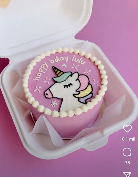 Unicorn Bento Cake Design, Kue Tart Unicorn, Unicorn Bento Cake, Bento Cake Unicorn, Mini Unicorn Cake, Unicorn Pasta, Cake Bento, Unicorn Lunch Box, Cake Designs For Kids