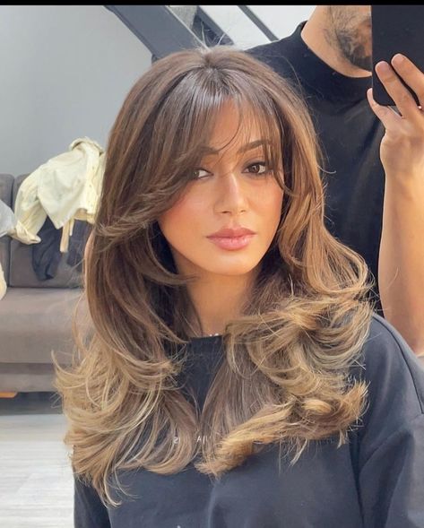 Haircut Selfie, Photo Hijab, Rambut Brunette, Haircuts For Long Hair With Layers, Cute Hairstyle, Hairstyles For Layered Hair, Hijab Girl, Haircuts For Medium Hair, Long Hair With Bangs