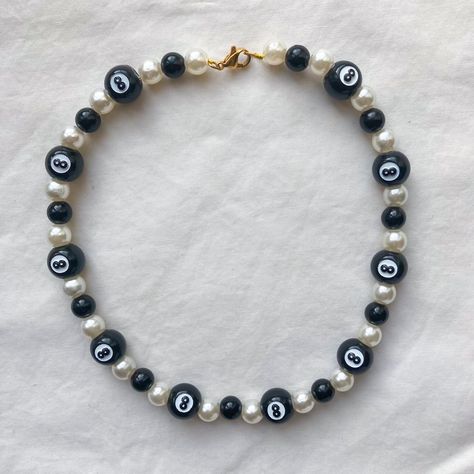 Funky bead pearl and 8 ball necklace 🎱🏳♣️

Fits like... - Depop Choker Handmade, Indie Jewelry, Wrist Jewelry, Emma Chamberlain, 8 Ball, Earrings Inspiration, Ball Necklace, Handmade Wire Jewelry, Funky Jewelry