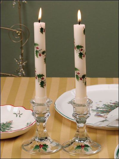 Painted Holly & Ivy Candles & Holders (sorry no link), Candle Crafts (add candle medium to regular craft paint) Candle Art Painting, Velas Candles, Fantasy Shop, Pure Beeswax Candles, Hand Painted Candles, Christmas Candle Decorations, Bottle Candles, Painted Candles, Candle Art