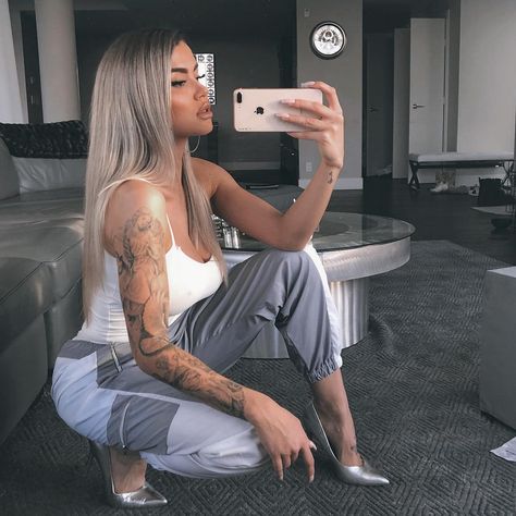 Summer Cjs, Pretty Hand Tattoos, Instagram Captions For Friends, Good Morning Gorgeous, Dope Tattoos For Women, Sleeves Ideas, Arm Tattoos For Women, Tattoo Models, Grey Tones