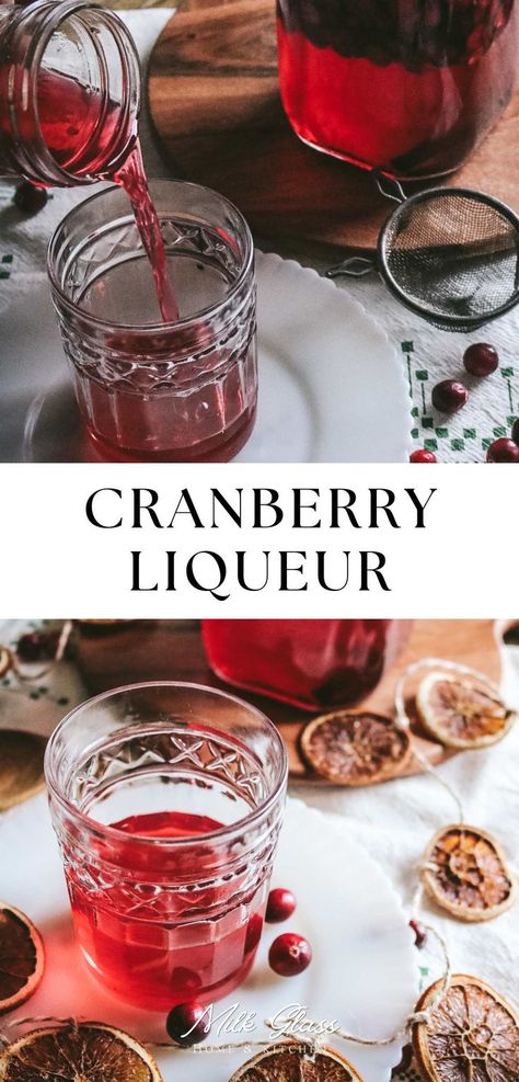 Add some sparkle to your holiday cocktails with this homemade cranberry liqueur with sweet infused vodka. Fresh cranberries, sugar, vodka, and a touch of vanilla come together to create a drink that’s as pretty as it is delicious. Click through for the recipe and gift idea inspiration! Cranberry Simple Syrup, Vanilla Liqueur, Liqueur Drinks, Cold Weather Comfort Food, Liqueurs Recipes, Vodka Recipes, Homemade Wine, Infused Vodka, Apple Crisp Recipes