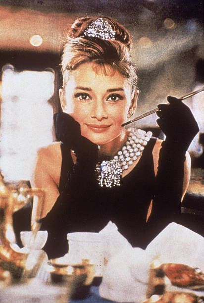 Breakfast At Tiffany's Costume, Chic Halloween Costume, Audrey Hepburn Costume, Audrey Hepburn Breakfast At Tiffanys, Cristobal Balenciaga, Blake Edwards, Audrey Hepburn Photos, Ideas For Breakfast, Jean Seberg