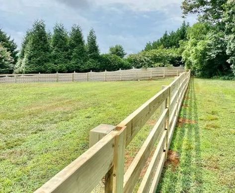 Farm Style Fence, Front Yard Fence Ideas Curb Appeal, Farm Fences, Post And Rail Fence, Front Yard Fence, Rail Fence, Farm Fence, Wood Post, Farm Style