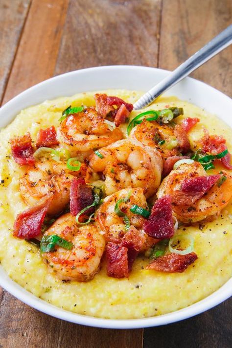 Shrimp And Grits - Delish.com Easy Shrimp And Grits, Bacon Shrimp, Cajun Shrimp And Grits, Shrimp N Grits Recipe, Cheesy Grits, Grits Recipe, Shrimp And Grits, Southern Dishes, Comfort Food Southern