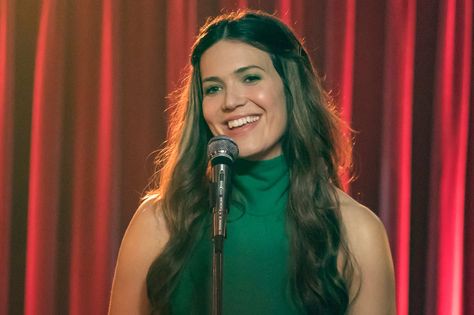 Mandy Moore’s This Is Us Looks, Explained Rebecca Pearson, The Darkest Minds, Burning Questions, Mandy Moore, Tv Show Quotes, Justin Timberlake, Walk Of Fame, Female Singers, American Singers