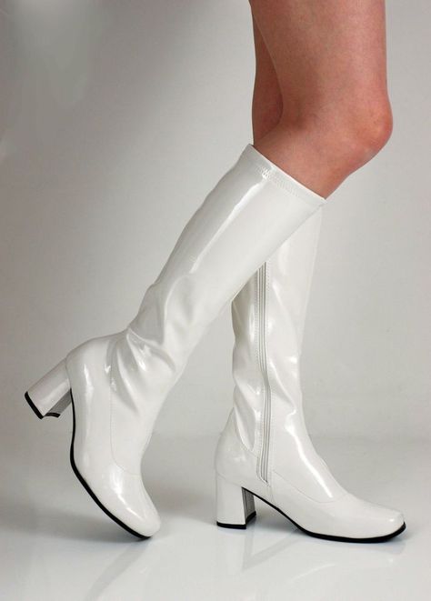 Disco Shoes, 70s Boots, White Knee High Boots, Boots For Ladies, White Boots Outfit, 60s Women, High Boots Outfit, Nancy Sinatra, Womens Fancy Dress