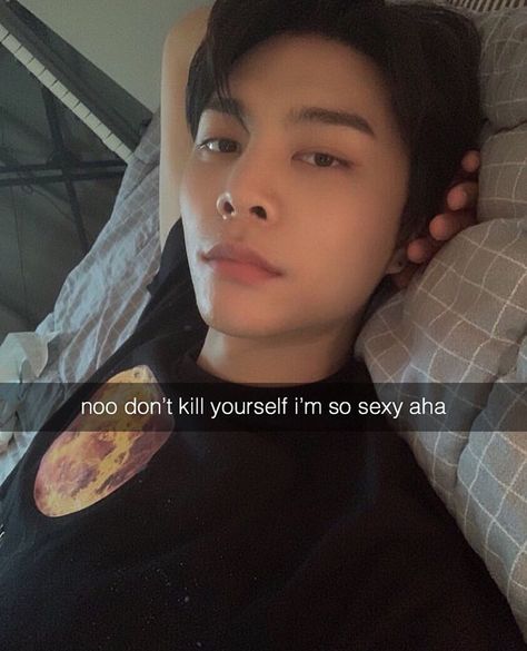 Kpop Snapchat, Johnny Suh, Nct Memes, Nct Johnny, Funny Kpop Memes, Dating App, Kpop Funny, Funny Laugh, Kpop Groups