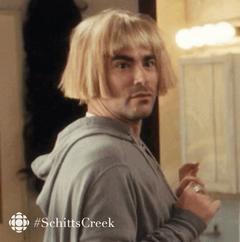 25 Downright Brutally Honest David Rose GIFs From Schitt's Creek Schitt Creek, Rosé Meme, Culture Books, Dan Levy, Daniel Levy, Ew David, Catherine O'hara, David Rose, Schitt's Creek