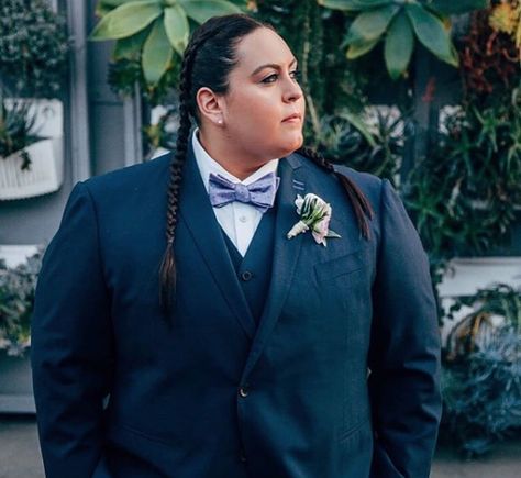 Plus Size Lesbian Wedding Outfits, Butch Wedding Attire, Butch Fashion Plus Size, Lesbian Wedding Outfits Suits Style, Women In Mens Suits, Tomboy Wedding Outfit, Plus Size Groom, Lesbian Wedding Suit, Lesbian Wedding Outfits