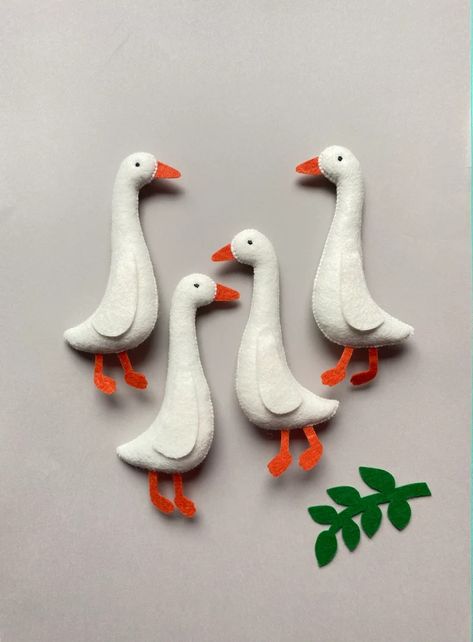 Goose Ornament Felt Duck Nursery Decor - Etsy Goose Ornament, Felt Duck, Duck Nursery, Duck Ornaments, Felt Crafts Diy, Felt Christmas Decorations, Felt Baby, Felt Birds, Felt Patterns