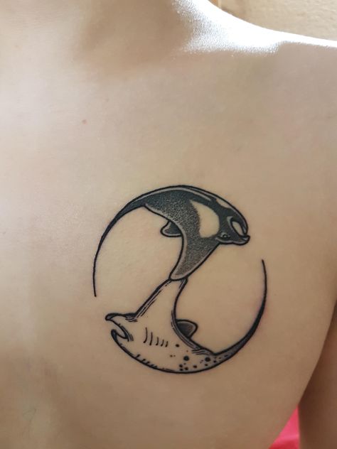 Manta Ray Tattoo, Ephemeral Tattoo, Stingray Tattoo, Ray Tattoo, Shark Tattoos, Celtic Tattoos, Manta Ray, Tattoo Life, Skull Tattoos