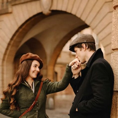 Vintage Couple Photoshoot, Classical Academia, Time Wheel, Jane Austen Northanger Abbey, Prenuptial Photoshoot, Classic Couple, Green Academia, Northanger Abbey, French Romance