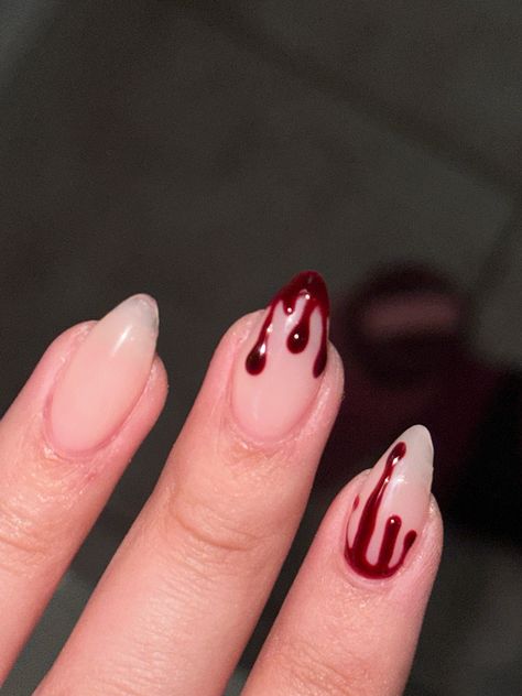 Horror Nails Simple, Simple Nail Art Halloween, Horror Inspired Nails, The Conjuring Nails, Nail Inspo Halloween Simple, Clean Girl Halloween Nails, Simple Nail Designs Halloween, Simple Dark Nail Designs, Blood Nails Design