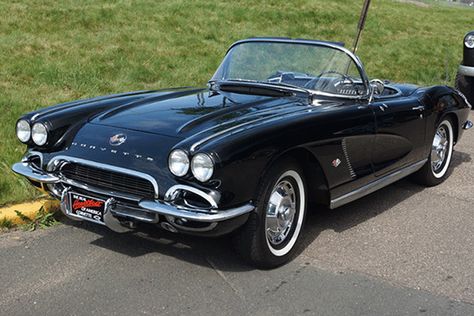 Lucifer Car, Chevrolet Corvette C1, 1962 Corvette, Old American Cars, Bmw Classic Cars, Bmw Classic, Street Rod, Fancy Cars, Corvette Stingray